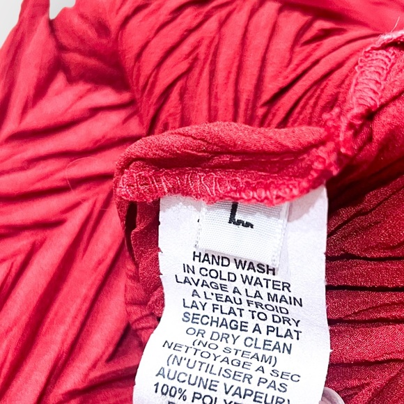 KAMAROV Red Crinkle Textured Flare Sleeve Button Down Shirt (Sz L) - Picture 4 of 6